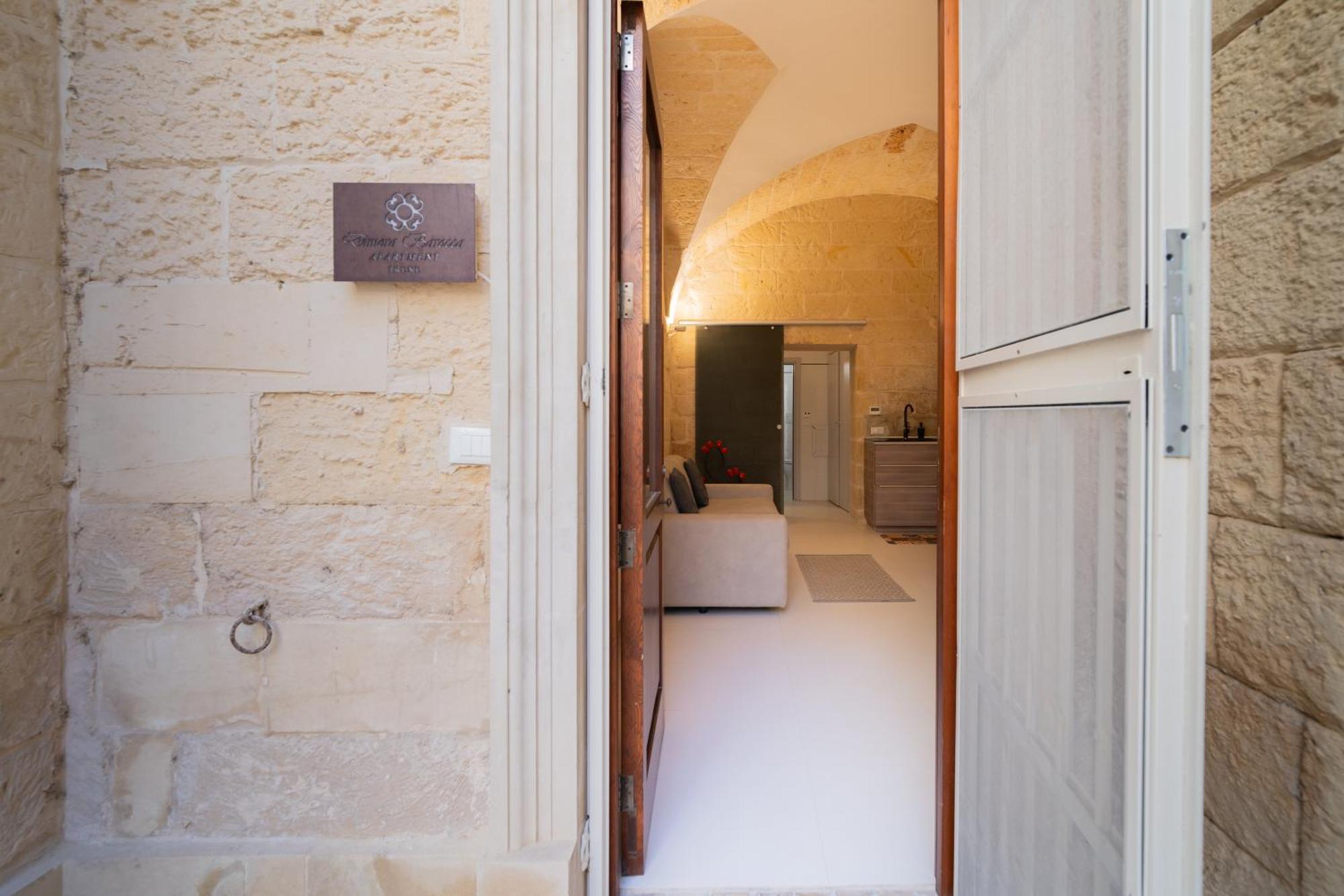 Dimora Barocca Apartment Irene 莱切 外观 照片